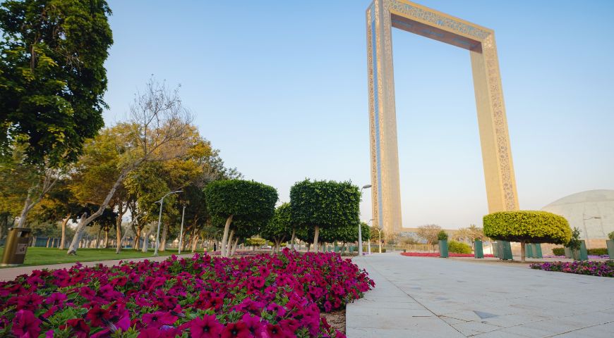 Dubai frame