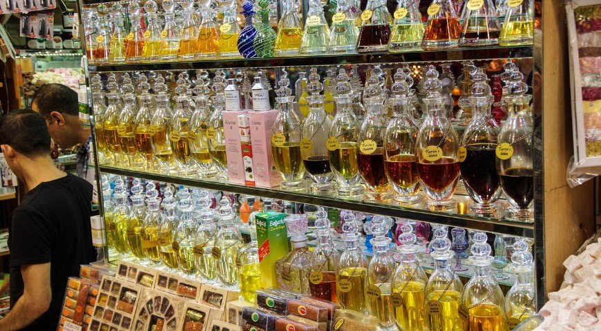 perfume-souk-in-dubai