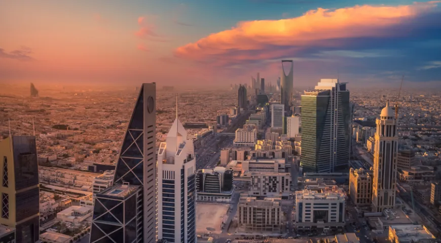A Woman’s Guide to Saudi Arabia